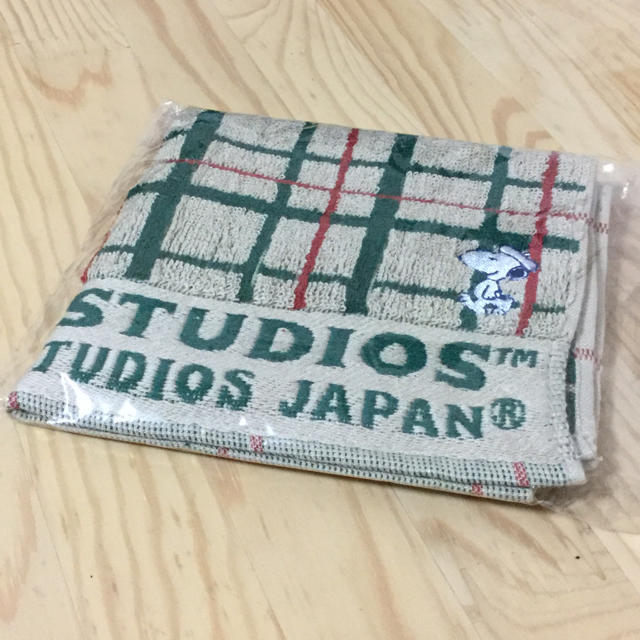 SNOOPY(スヌーピー)のスヌーピー　タオルハンカチ　USJ エンタメ/ホビーのアニメグッズ(タオル)の商品写真