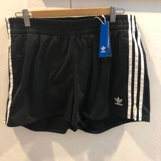 アディダス(adidas)のadidas アディダス ショートパンツ(カジュアルパンツ)