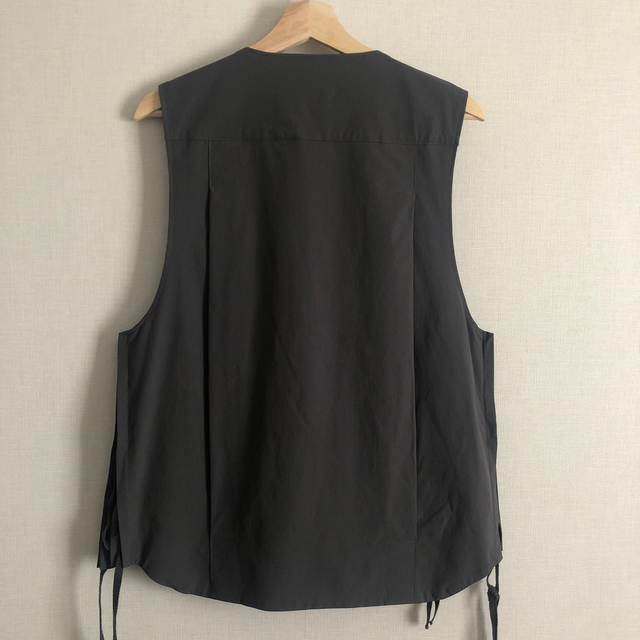 Toironier トワロニエ lace up vest 18fw gray メンズのトップス(ベスト)の商品写真