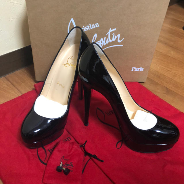 Christian Louboutin(クリスチャンルブタン)のお値下げ　ルブタン  パンプス レディースの靴/シューズ(ハイヒール/パンプス)の商品写真