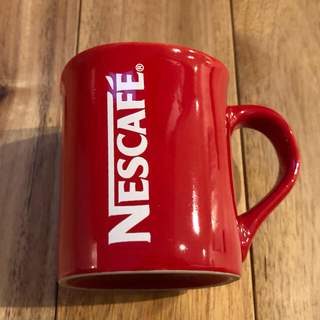ネスレ(Nestle)の【Yuko様専用】Nescafé 赤マグカップ　1個(グラス/カップ)