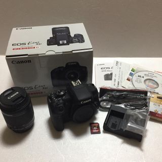 キヤノン(Canon)の【美品】EOS kiss x8i レンズキット 3500ショット SD32MB付(デジタル一眼)