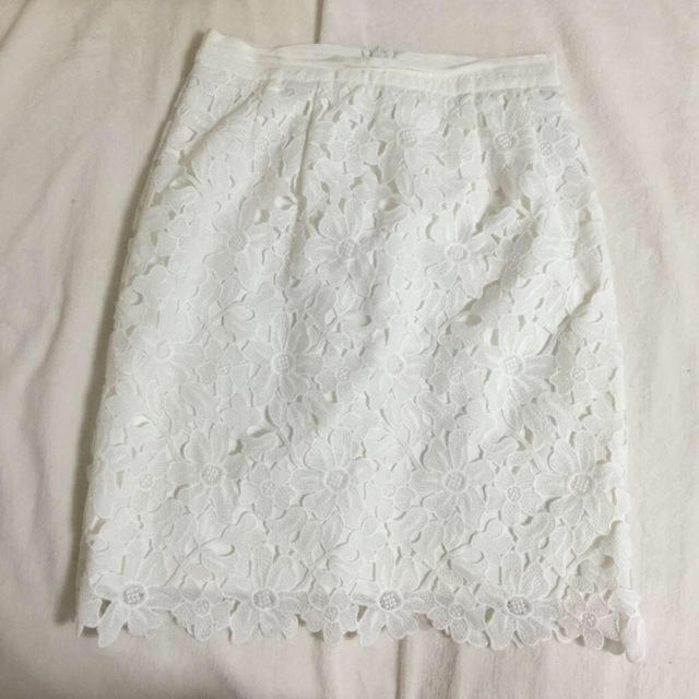 COCO DEAL(ココディール)のフラワーレーススカート レディースのスカート(ひざ丈スカート)の商品写真