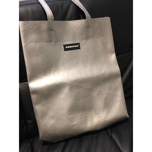 FREITAG - moozanさん【美品】FREITAG トートバッグ(シルバー)の FREITAG - moozanさん【美品】FREITAG トートバッグ(シルバー)の