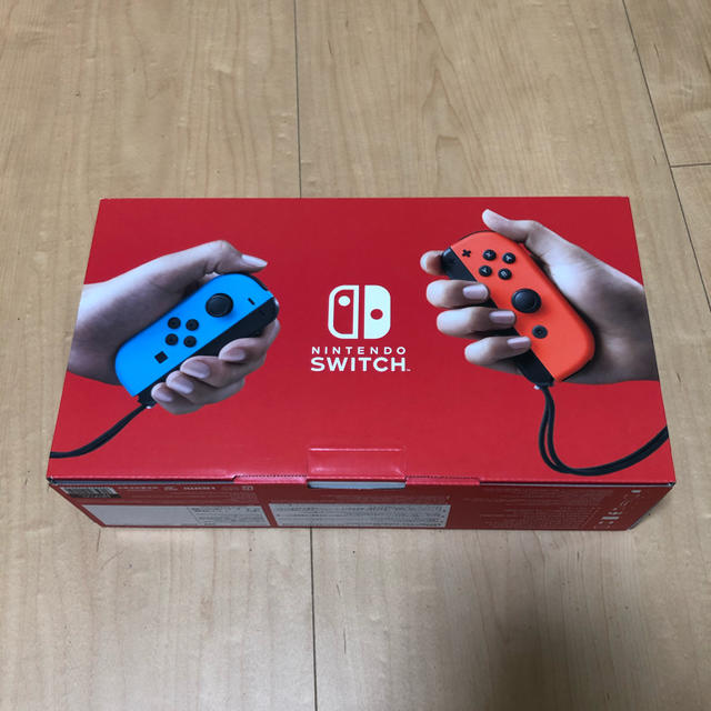 Nintendo Switch(ニンテンドースイッチ)の新型Nintendo Switch ネオンレッド/ネオンブルー 未使用未開封 エンタメ/ホビーのゲームソフト/ゲーム機本体(家庭用ゲーム機本体)の商品写真