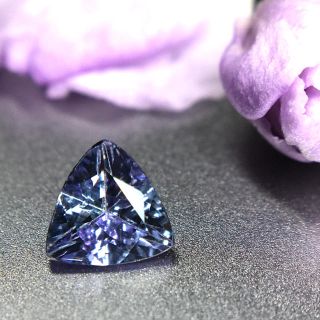 蒼翠色の繊細なきらめき 0.4ct UP 天然 非加熱 タンザナイト 鑑別付(リング(指輪))