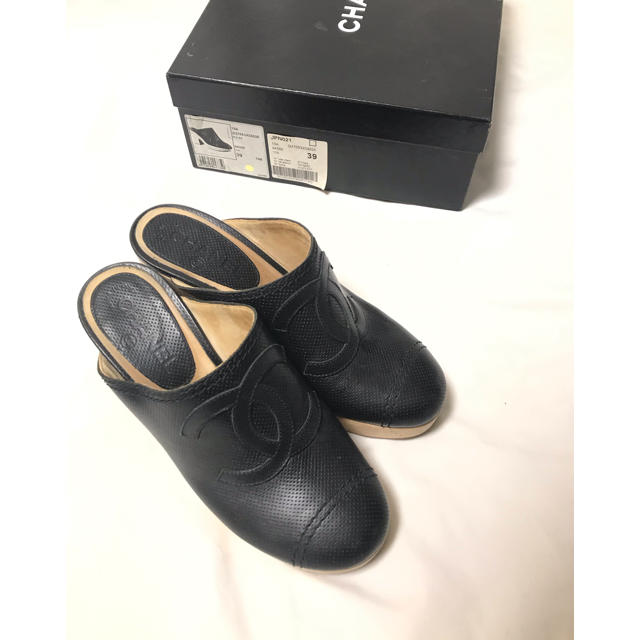 CHANEL - CHANEL【美品】ココマーク ウッド 厚底 ミュール CHANEL - CHANEL【美品】ココマーク ウッド 厚底 ミュール