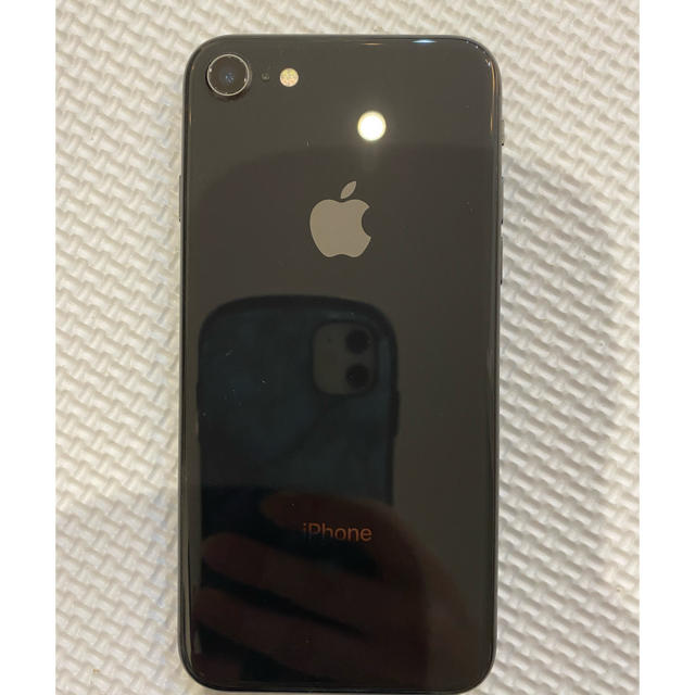 Apple(アップル)のあつし様　　iPhone8 64GB スマホ/家電/カメラのスマートフォン/携帯電話(スマートフォン本体)の商品写真