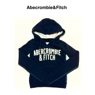 アバクロンビーアンドフィッチ(Abercrombie&Fitch)のアバクロ！パーカー！ネイビー(トレーナー/スウェット)