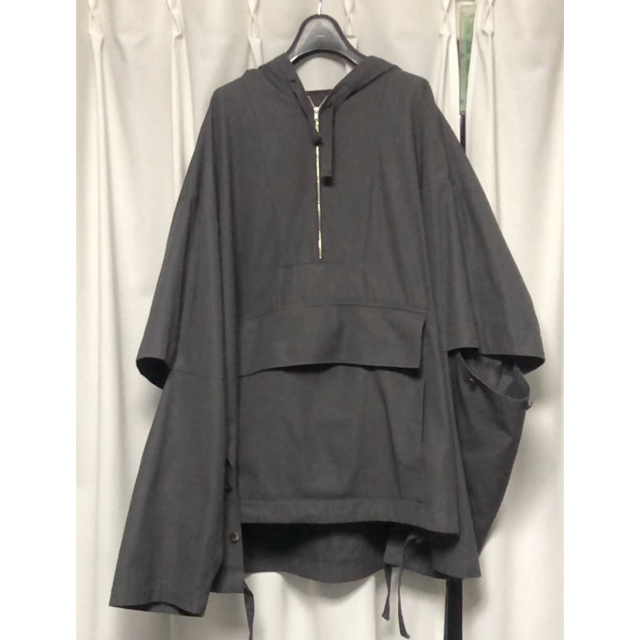 SUNSEA(サンシー)のstein OVERSIZED DIVIDE SLEEVE ANORAK   メンズのトップス(パーカー)の商品写真