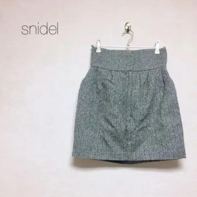 SNIDEL(スナイデル)のsnidel ＊ ツイードタイトスカート グレー レディースのスカート(ミニスカート)の商品写真