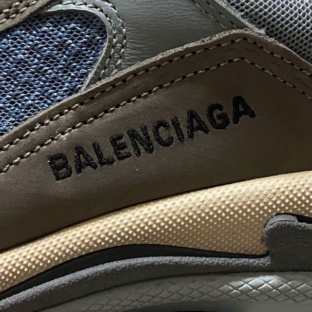 Balenciaga(バレンシアガ)のバレンシアガ　triple s メンズの靴/シューズ(スニーカー)の商品写真