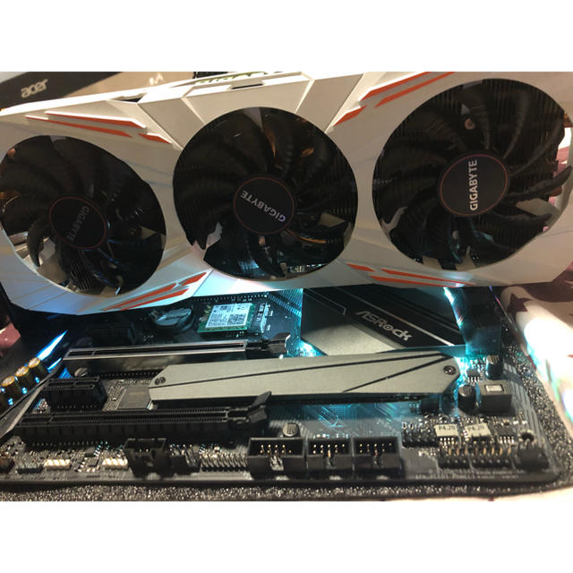 GIGABYTE 1080ti 11GPCパーツ