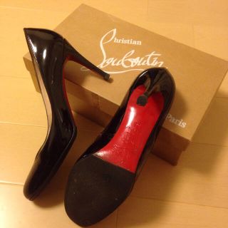 クリスチャンルブタン(Christian Louboutin)のルブタン エナメルプレーンパンプス(ハイヒール/パンプス)