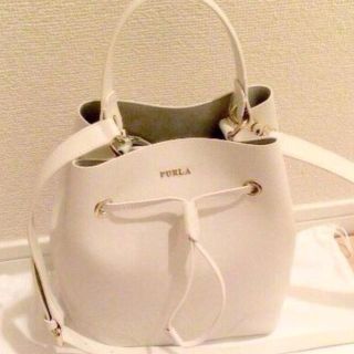 フルラ(Furla)のフルラ 巾着バッグ(ショルダーバッグ)