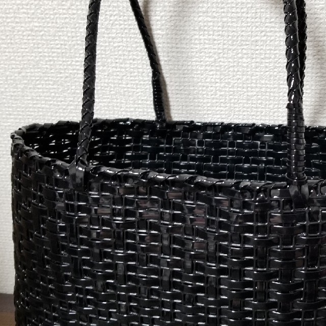 ハンドメイド☆ラメルヘンテープトートバッグ、エナメルブラック ハンドメイドのファッション小物(バッグ)の商品写真
