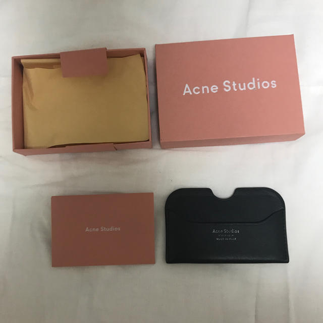 【美品】Acne S tudios カードケース