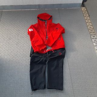 マムート(Mammut)のよこし様専用　マムート　GORE-TEX　プロシェル　THUNDERSTORM (登山用品)