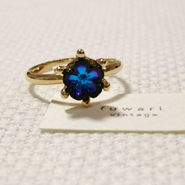ヴィンテージ小さなお花の指輪 ブルー レディースのアクセサリー(リング(指輪))の商品写真