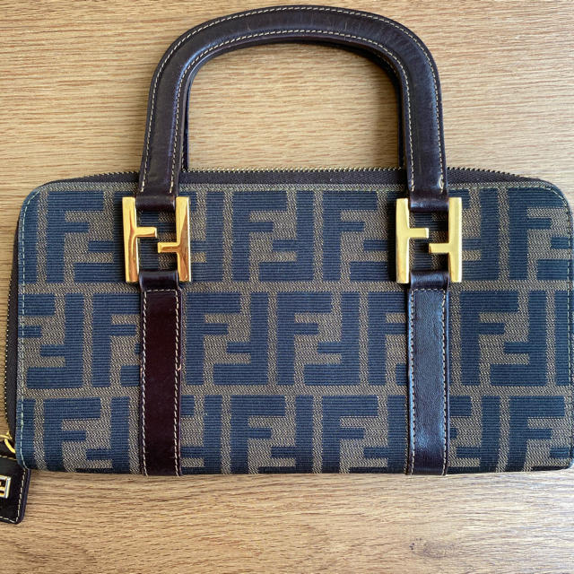 フェンディ チェーンウォレット フェイス 8M0346 FENDI 財布 バッグ ショルダーバッグ ポシェット 白