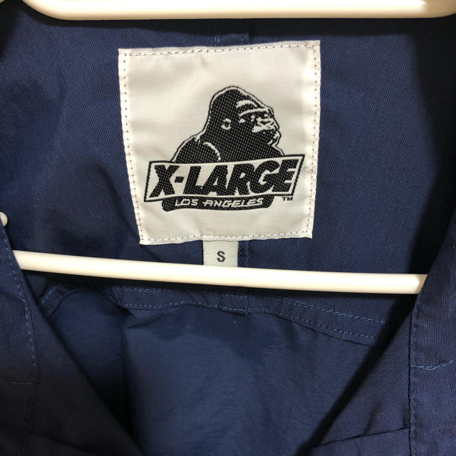 XLARGE(エクストララージ)のSサイズ エクストララージ XLARGE マウンテンジャケット ネイビー 中古品 メンズのジャケット/アウター(ナイロンジャケット)の商品写真
