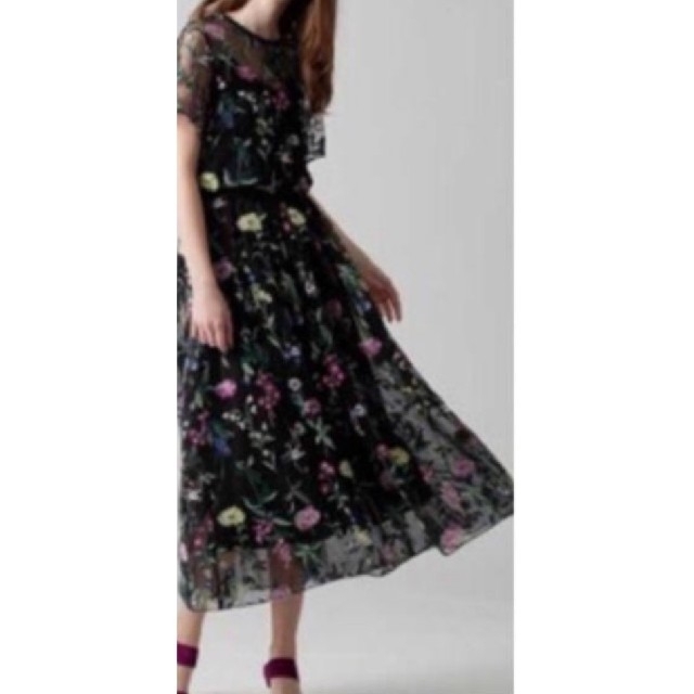 GRACE CONTINENTAL(グレースコンチネンタル)のGRACE CONTINENTAL 刺繍チュールスカート レディースのスカート(ロングスカート)の商品写真