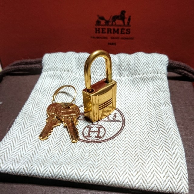 HERMES ゴールドカデナパドロック南京錠鍵2本付き！ | kensysgas.com