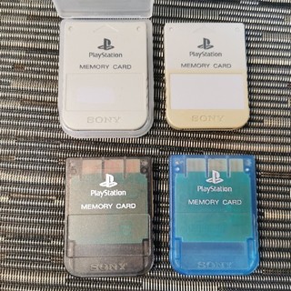 プレイステーション(PlayStation)の【送料無料】[PS]メモリーカード　4個セット(その他)