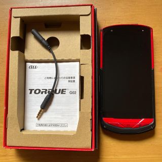 キョウセラ(京セラ)のTORQUE  G02  auです。(スマートフォン本体)