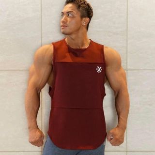 マイプロテイン(MYPROTEIN)のxeno タンクトップ  レッド　Mサイズ　クロノス cronos　lyft(タンクトップ)