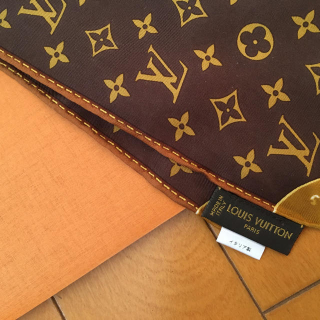 LOUIS VUITTON(ルイヴィトン)のルイヴィトン  スカーフ レディースのファッション小物(バンダナ/スカーフ)の商品写真