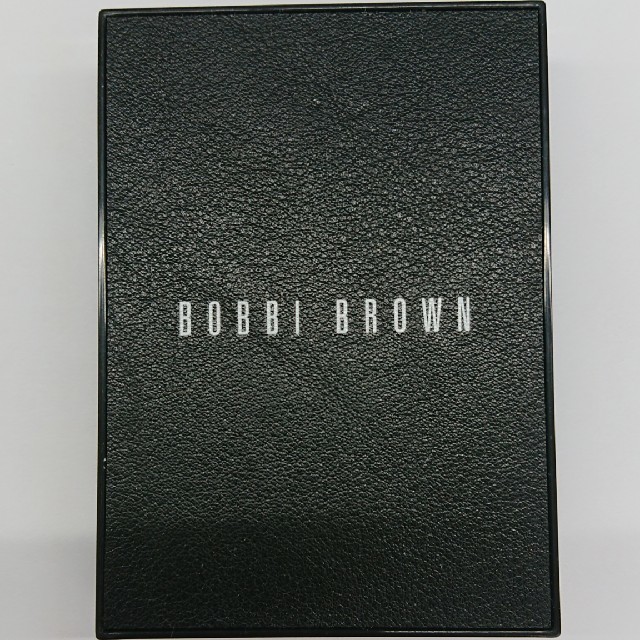 BOBBI BROWN(ボビイブラウン)のBOBBI BROWN エッセンシャルマルチカラーアイシャドウパレット2 コスメ/美容のベースメイク/化粧品(アイシャドウ)の商品写真