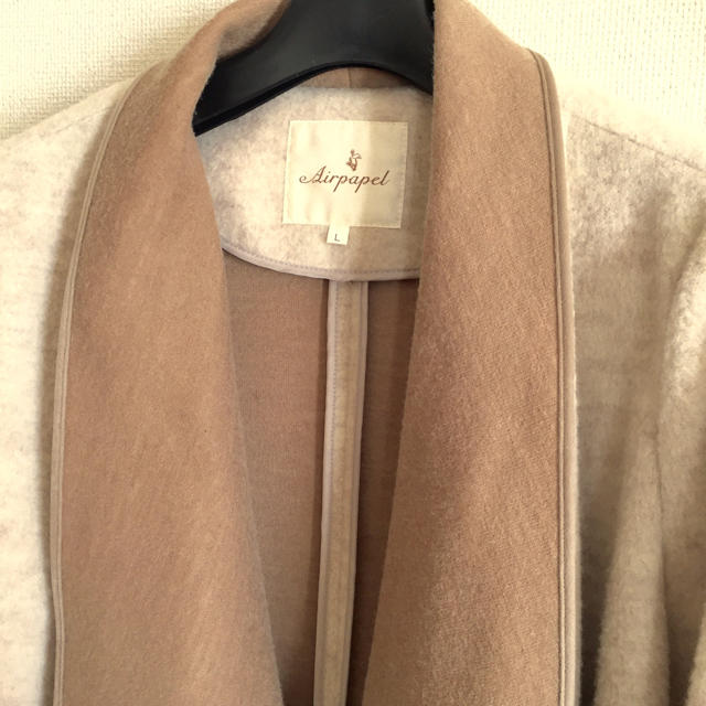 エアパペル♡ベージュのコート レディースのジャケット/アウター(ロングコート)の商品写真