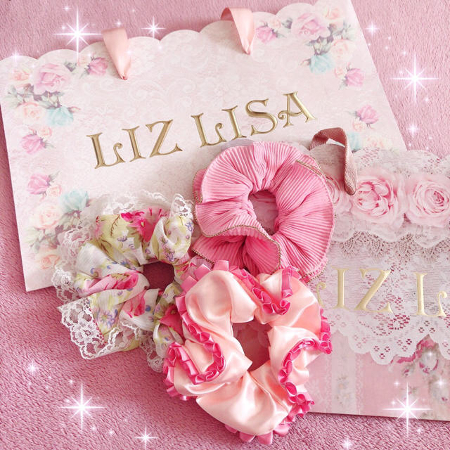 LIZ LISA(リズリサ)の☆LIZLISAシュシュ3個Set＆マイメロ靴下2点セット☆新品 レディースのヘアアクセサリー(ヘアゴム/シュシュ)の商品写真