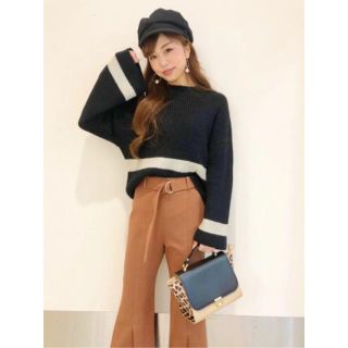 セシルマクビー(CECIL McBEE)の新品　セシルマクビー　オープンスリーブライン入りニット　ブラック(ニット/セーター)