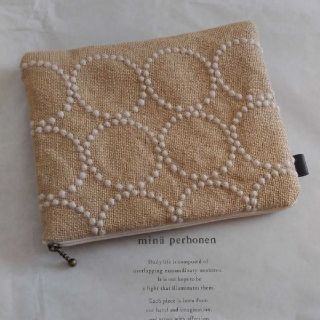 ミナペルホネン(mina perhonen)のハンドメイド　ミナペルホネン　ポーチ(ポーチ)