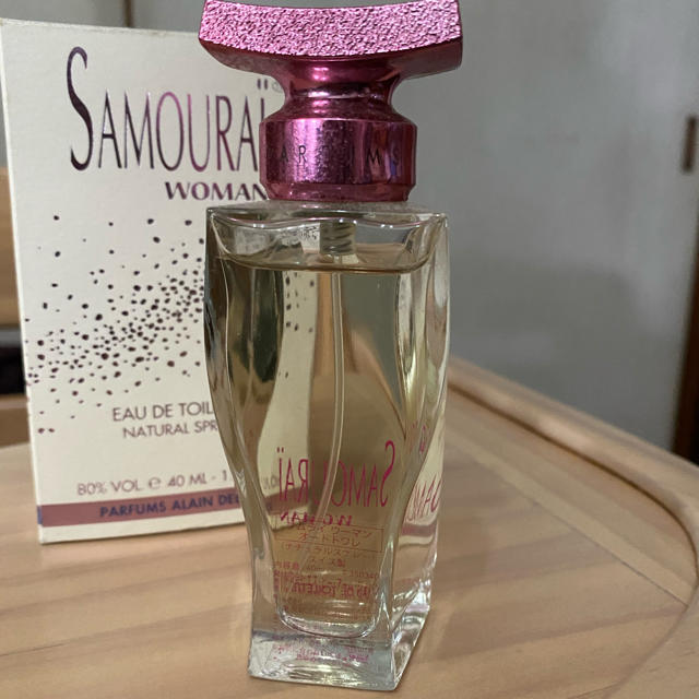 SAMOURAI(サムライ)のサムライウーマン オードトワレ 40ml コスメ/美容の香水(香水(女性用))の商品写真