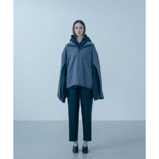 COMOLI(コモリ)のstein OVER SLEEVE SLASH FLEECE TOP  メンズのトップス(その他)の商品写真