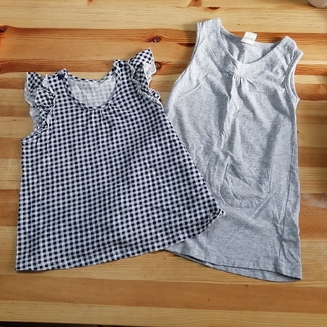 UNIQLO(ユニクロ)の100cm　訳あり！2着セット キッズ/ベビー/マタニティのキッズ服女の子用(90cm~)(Tシャツ/カットソー)の商品写真