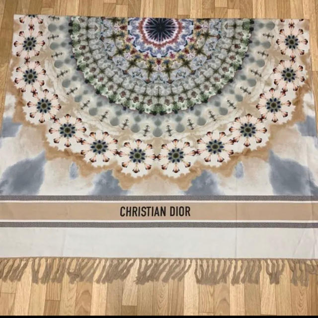 Christian Dior(クリスチャンディオール)のDIORストール 美品‼︎ マディソンブルー中山まりこ 私物 レディースのファッション小物(ストール/パシュミナ)の商品写真