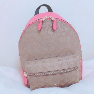 コーチ(COACH)のcoach（コーチ）リュック　ベージュ×ピンク（保証書付き）(リュック/バックパック)