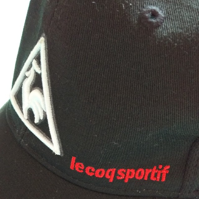 le coq sportif(ルコックスポルティフ)のゴルフキャップ 黒 ルコックle coq マグネットマーカー付き メンズの帽子(キャップ)の商品写真