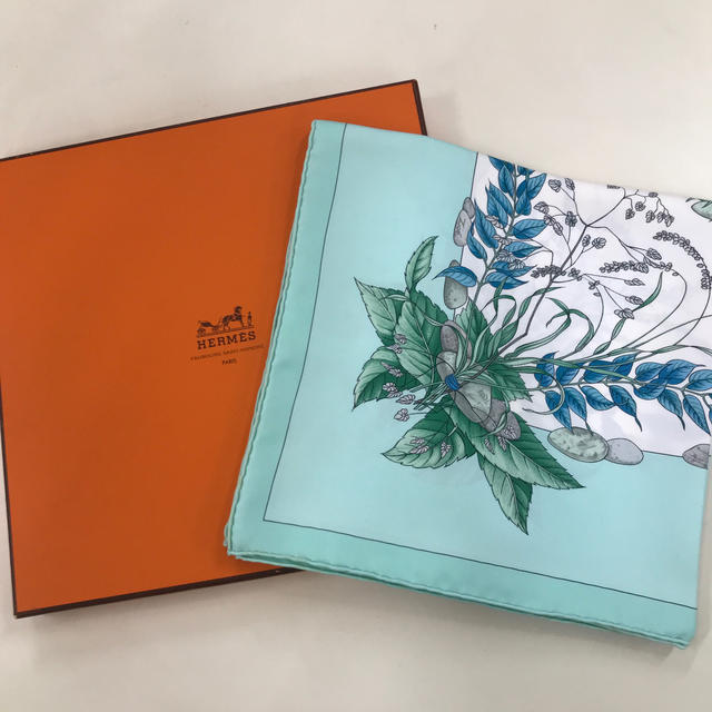 Hermes(エルメス)のエルメススカーフ レディースのファッション小物(バンダナ/スカーフ)の商品写真