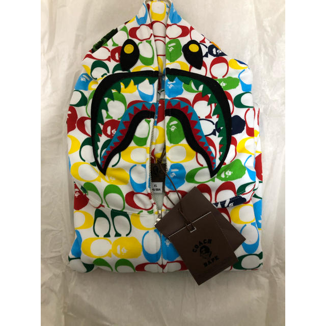 A BATHING APE(アベイシングエイプ)のbape coach shark full zip hoodie xl シャーク メンズのトップス(パーカー)の商品写真