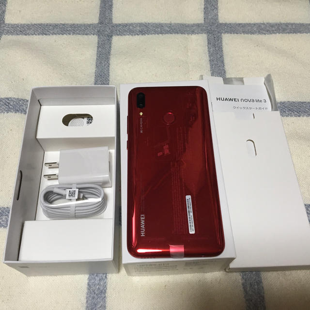 ANDROID(アンドロイド)のHUAWEI  nova lite3  RED  simフリー　 スマホ/家電/カメラのスマートフォン/携帯電話(スマートフォン本体)の商品写真