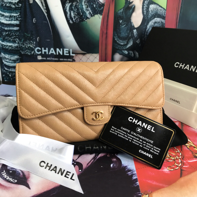 まとめ買い】 キャビアスキン 【正規品】極美品✨CHANEL - CHANEL V