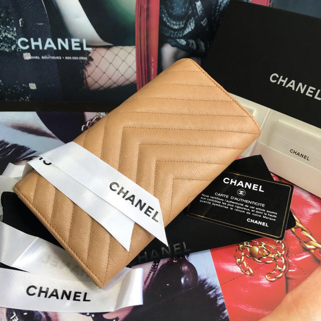 【正規品】極美品✨CHANEL キャビアスキン Vステッチ 長財布 『ギャラ付』