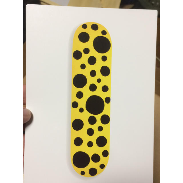 草間弥生 YAYOI KUSAMA yellowdot スケートボード | aluminiopotiguar