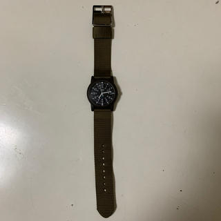 タイメックス(TIMEX)のTIMEX 腕時計　黒文字盤×カーキベルト(腕時計)