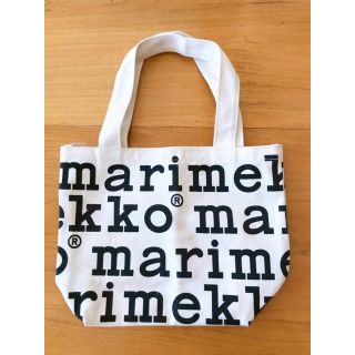 マリメッコ(marimekko)のマリメッコ ロゴ柄トートバック 新品・未使用(トートバッグ)